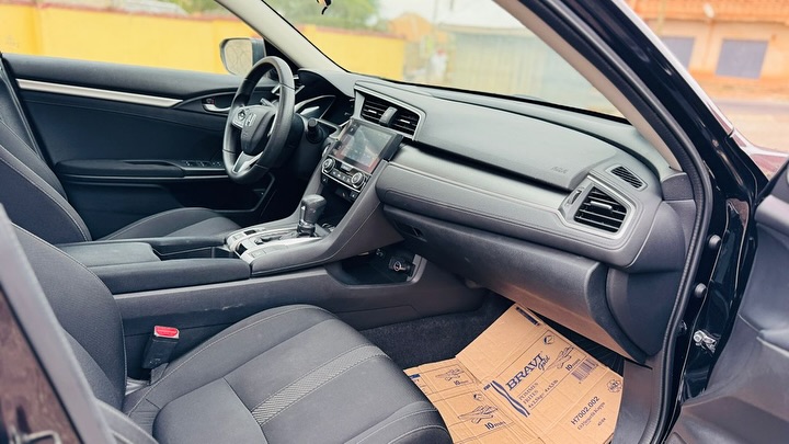 Honda Civic 2017 - Image 4