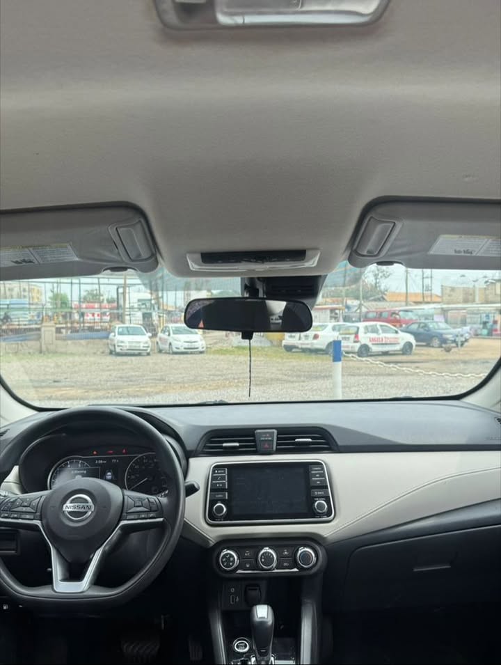 Nissan Versa SV 2021 - Image 3