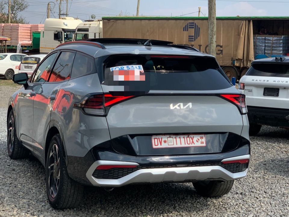 Kia Sportage SX 2023 - Image 2