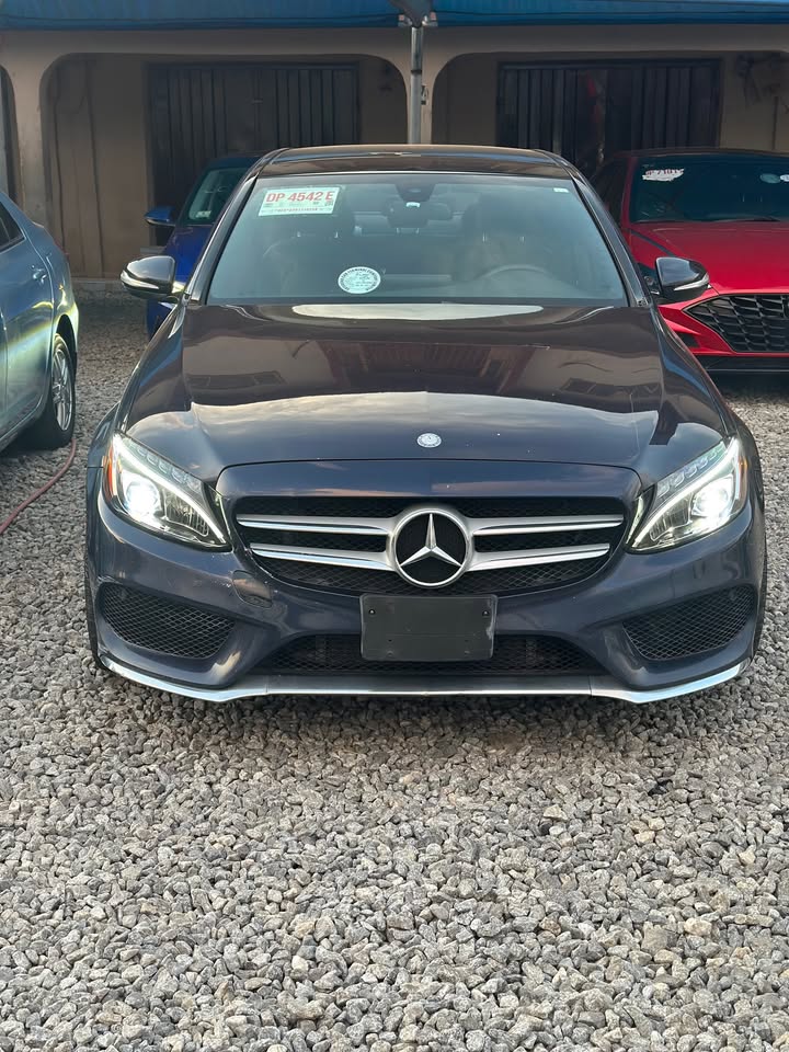 Mercedes-Benz C300 4Matic 2016 - Image 2