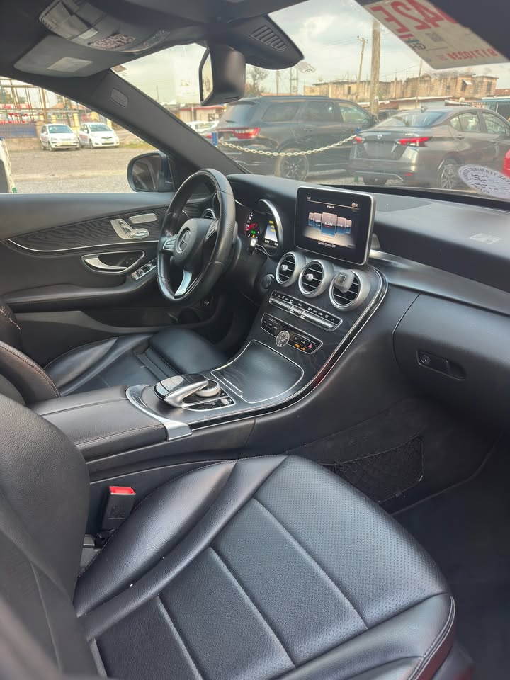 Mercedes-Benz C300 4Matic 2016 - Image 5