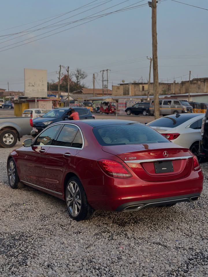 Mercedes-Benz C300 2018 - Image 4