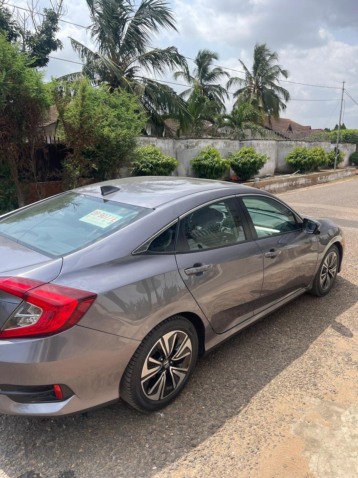 2018 Honda Civic Exl - Image 2