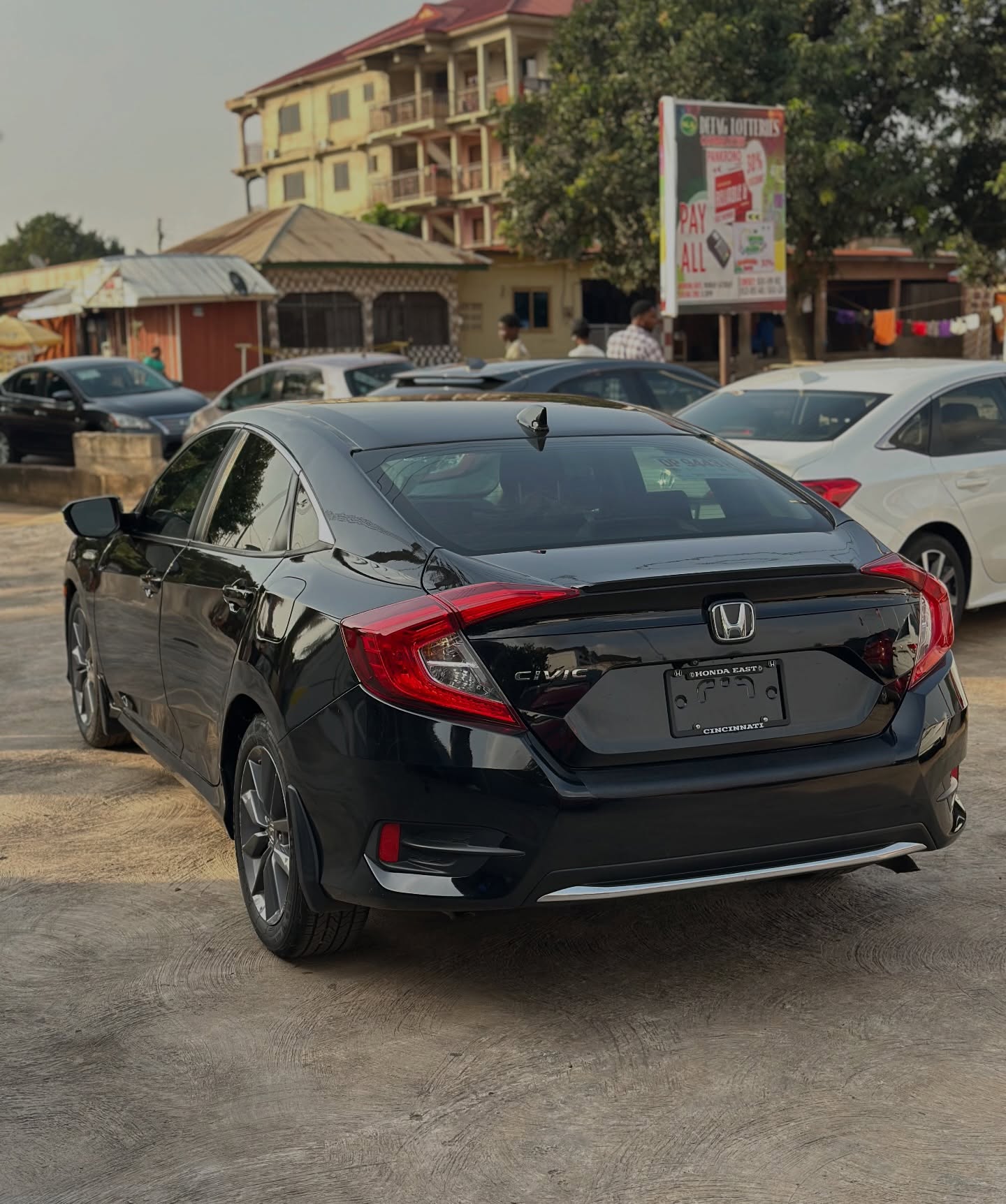 Honda Civic EX 2020 - Image 3