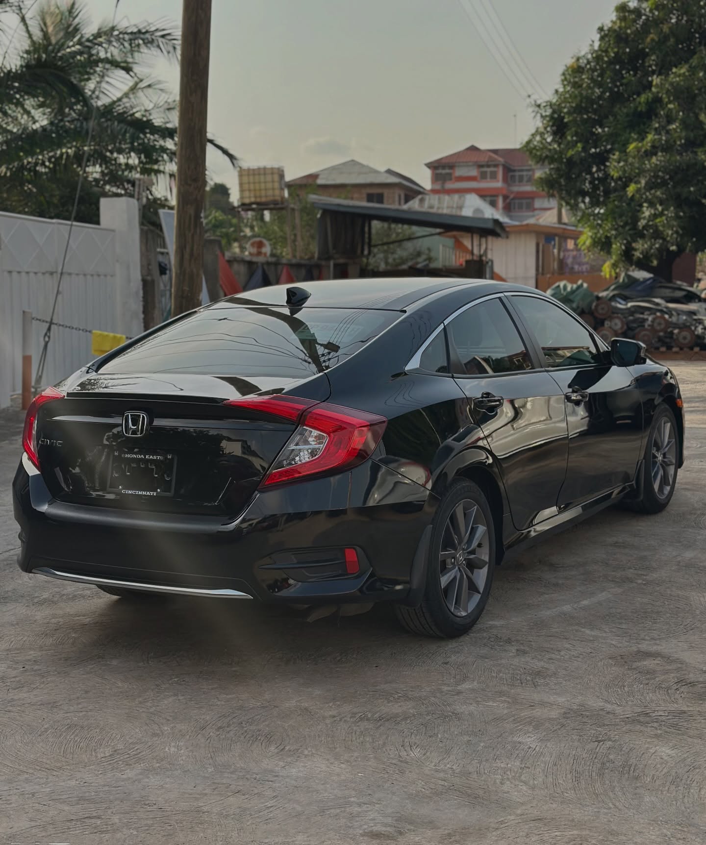 Honda Civic EX 2020 - Image 4