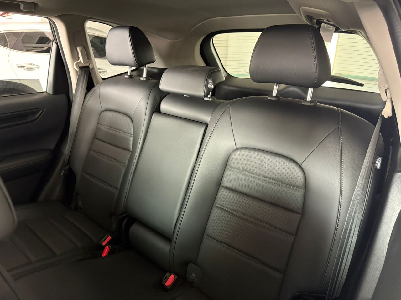 2025 Honda Crv - Image 2