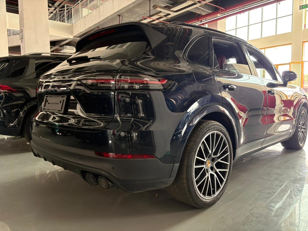 2023 Porshe Cayenne - Image 4