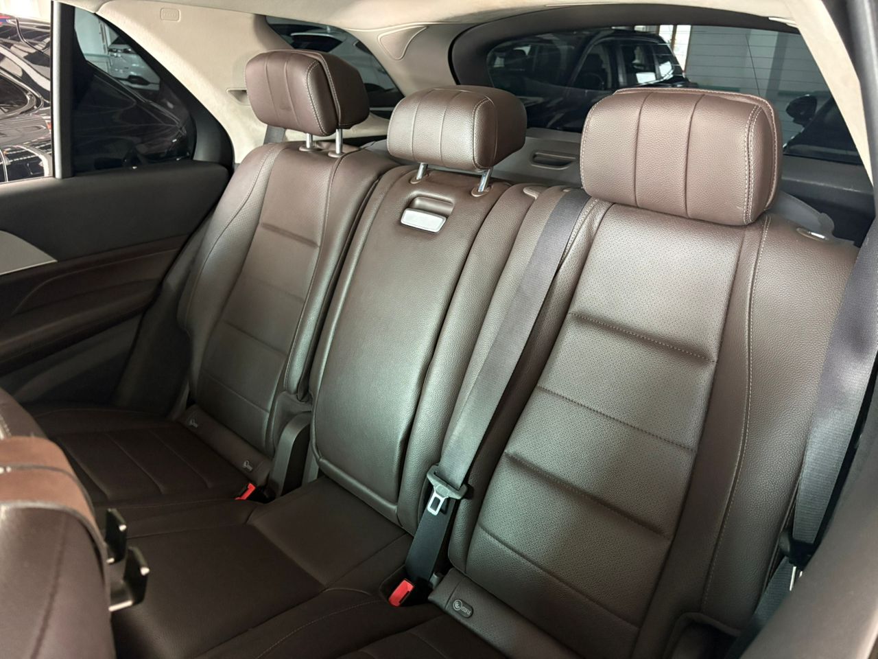 2020 Mercedes Benz-GLE450 - Image 3