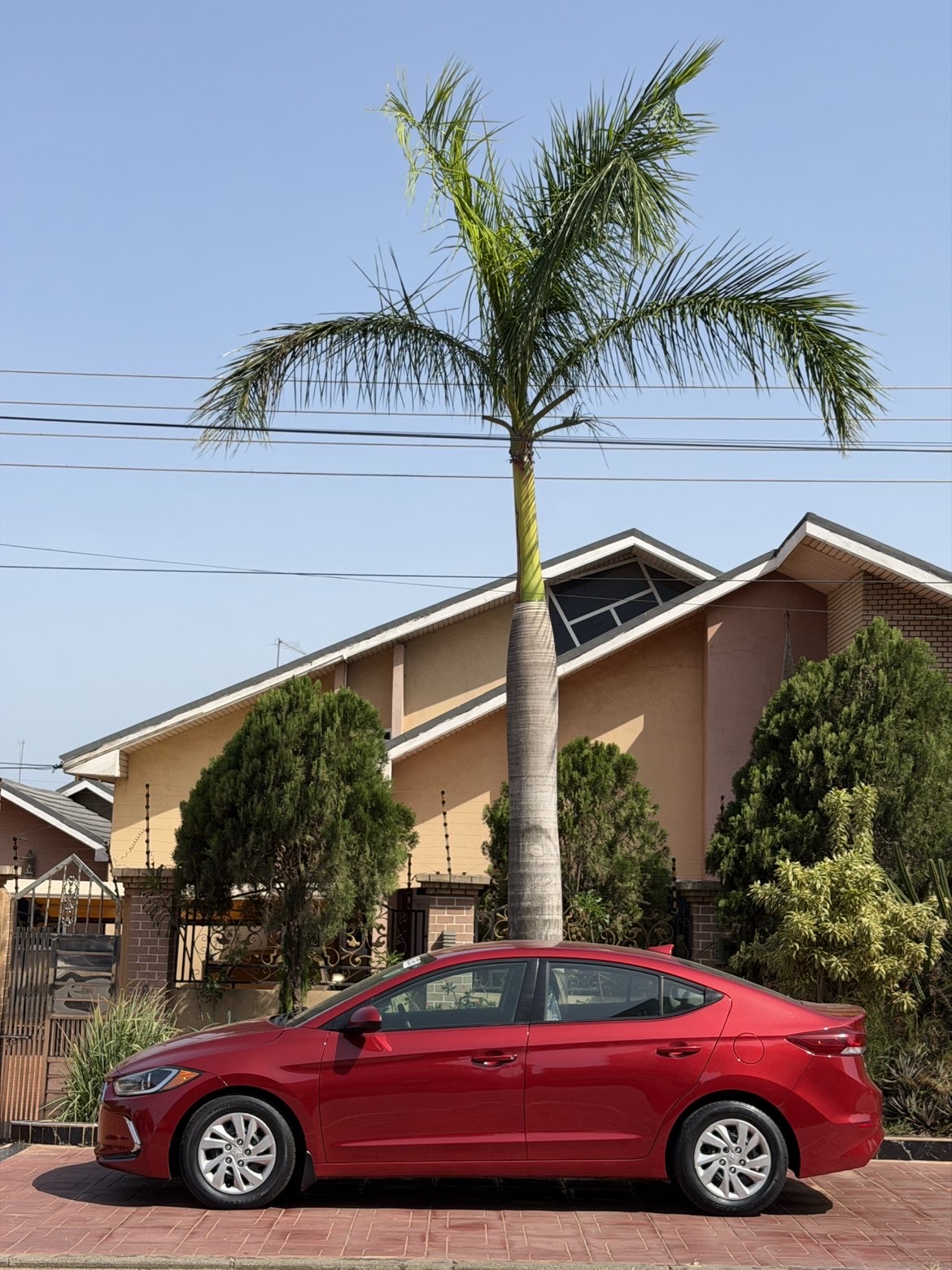 2017 Hyundai Elantra - Image 4