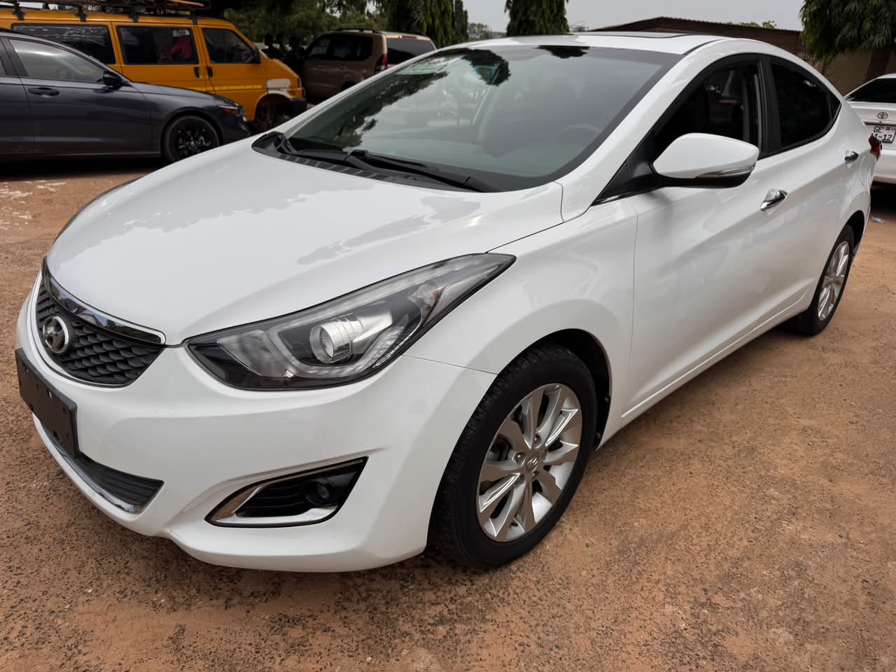 2016 Hyundai Elentra 1.8 litre - Image 4