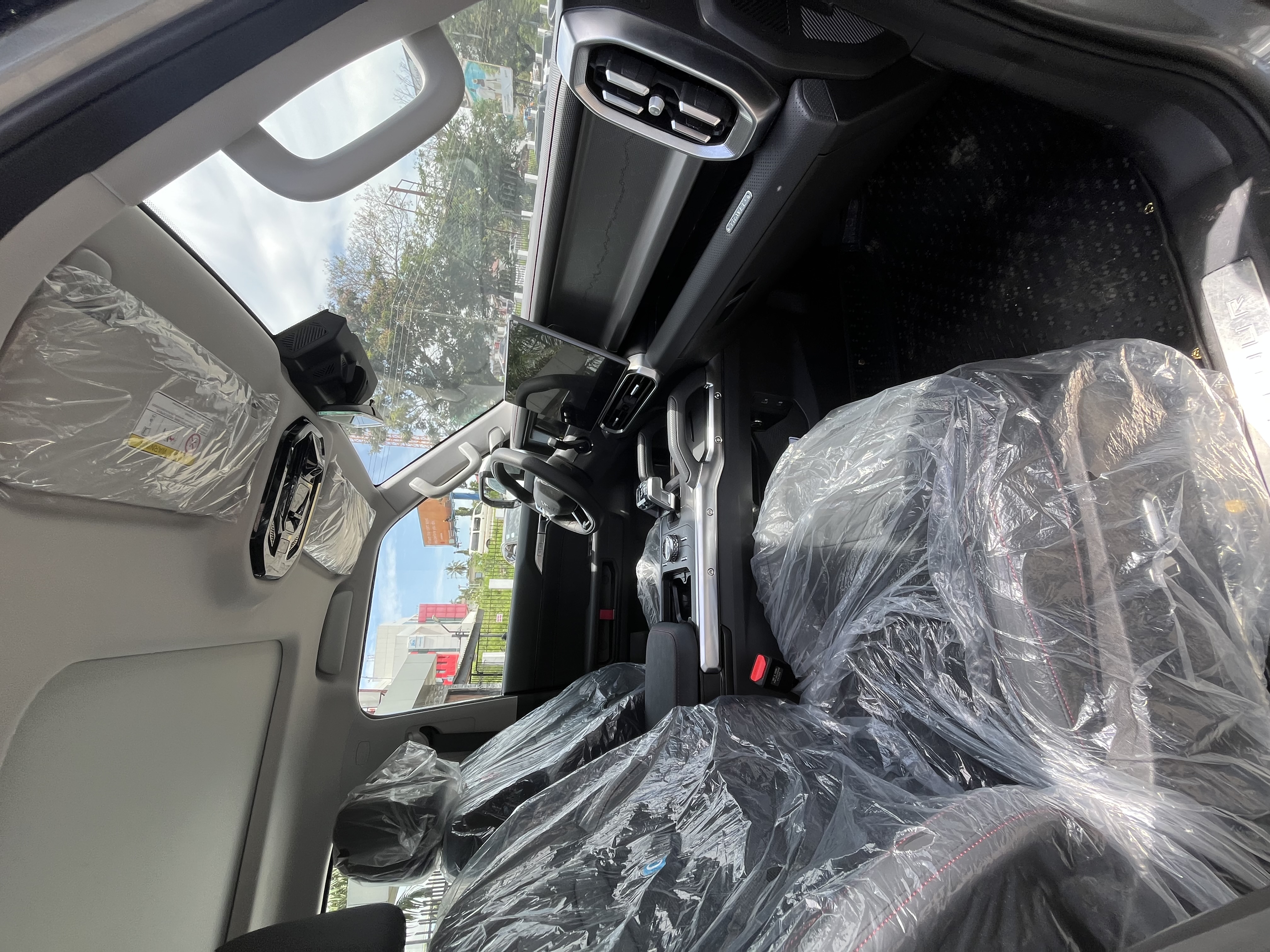 2025 JETOUR T2 HYBRID - Image 4