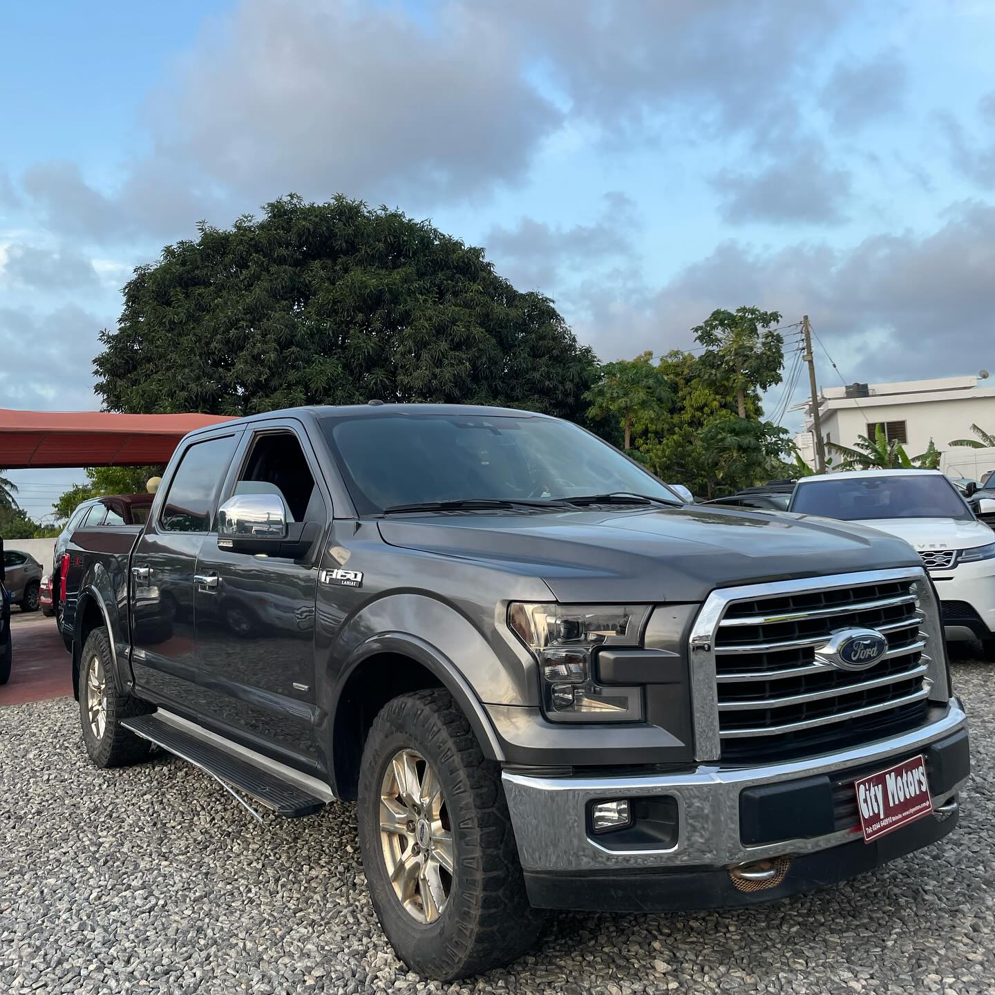 Ford F-150 Lariat 2016 Gray - Image 7