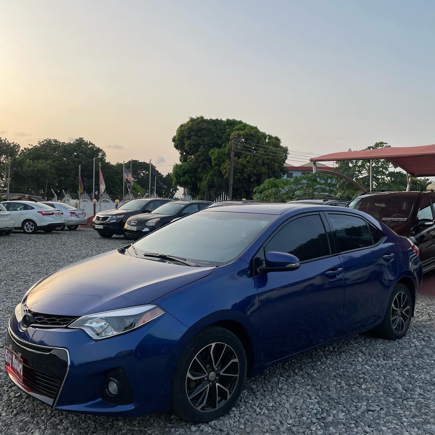 Toyota Corolla 2014 Blue - Image 4