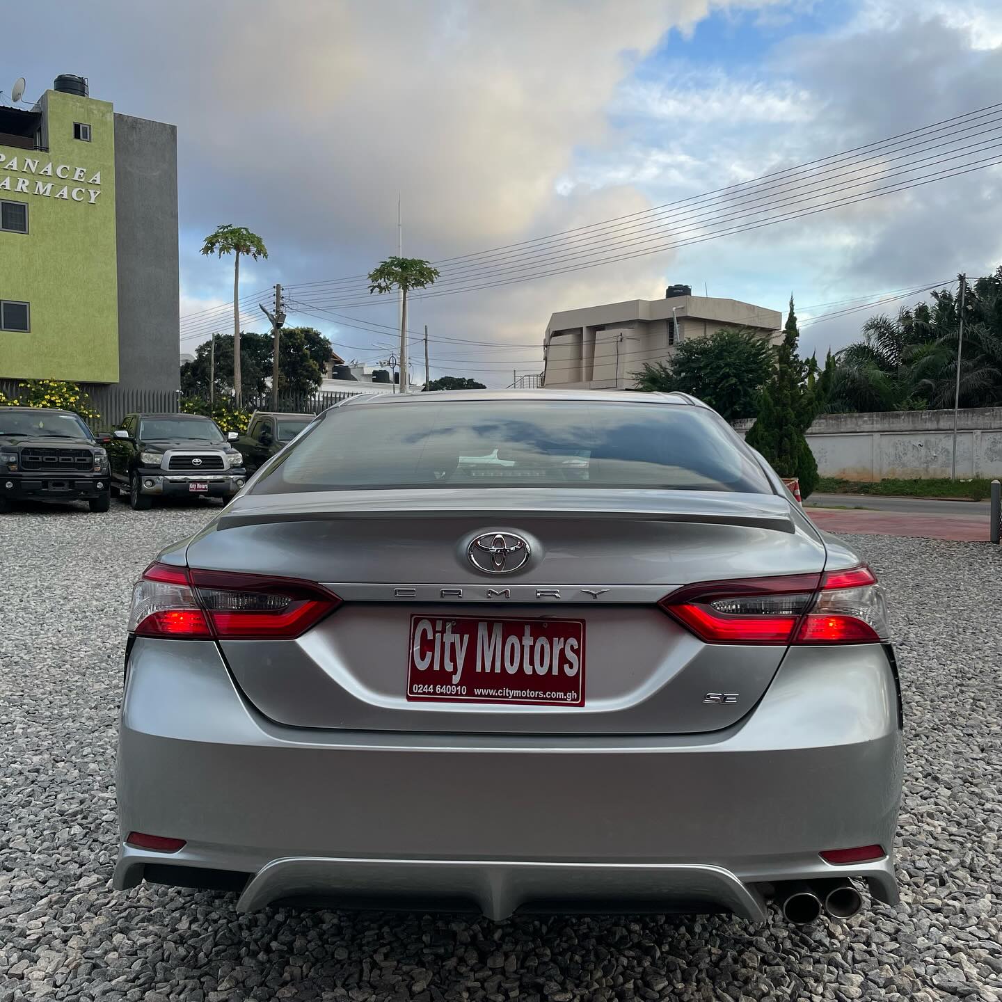 Toyota Camry SE 2018