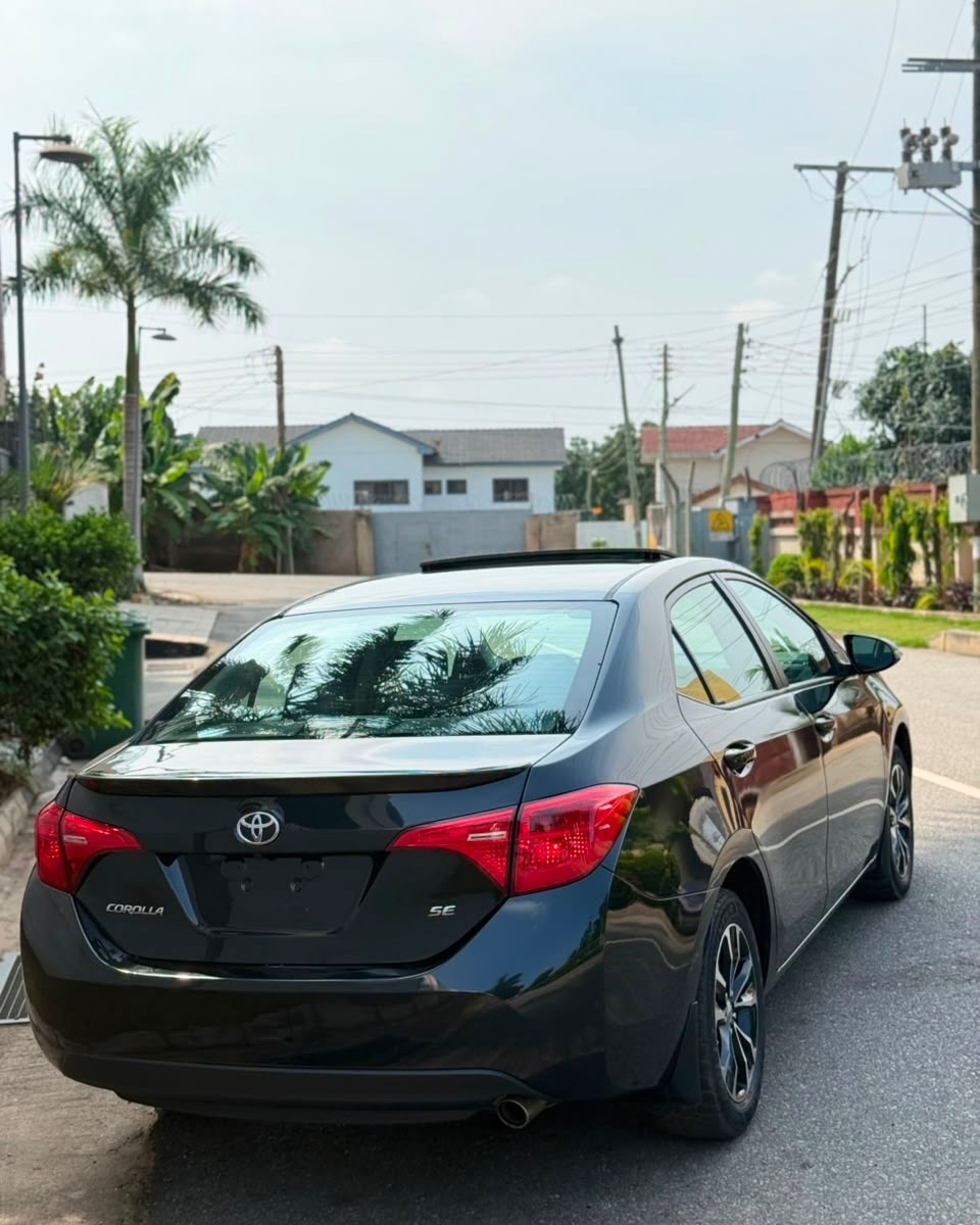 2019 Toyota Corolla SE - Image 3
