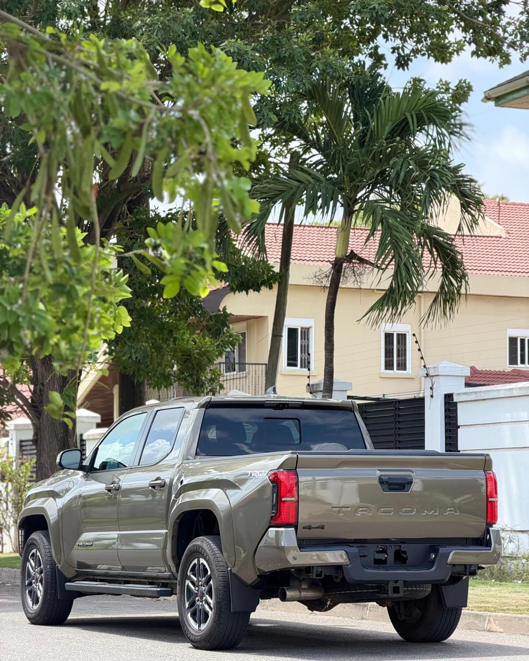 2025 Toyota Tacoma TRD Sport - Image 4