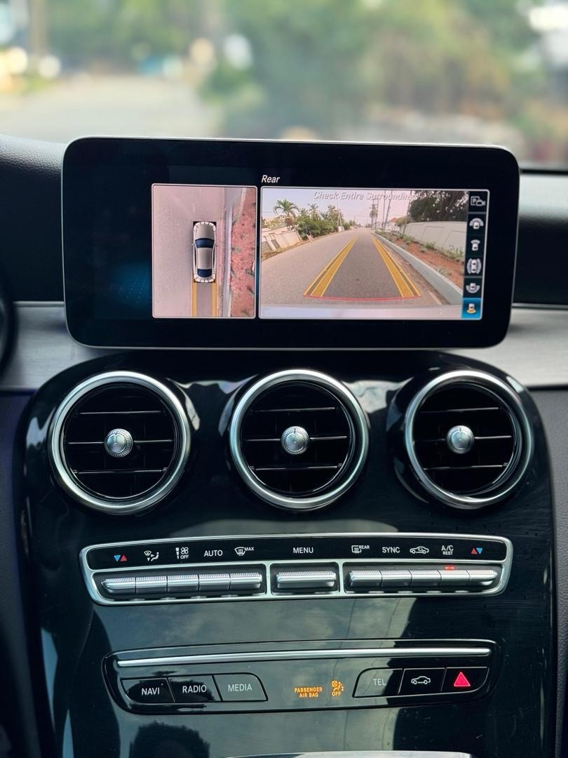 2019 Mercedes-Benz C300  - Image 4