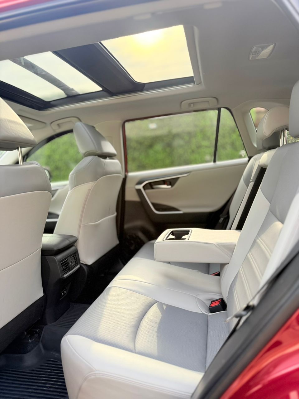 2020 Toyota RAV4 Limited  - Image 3