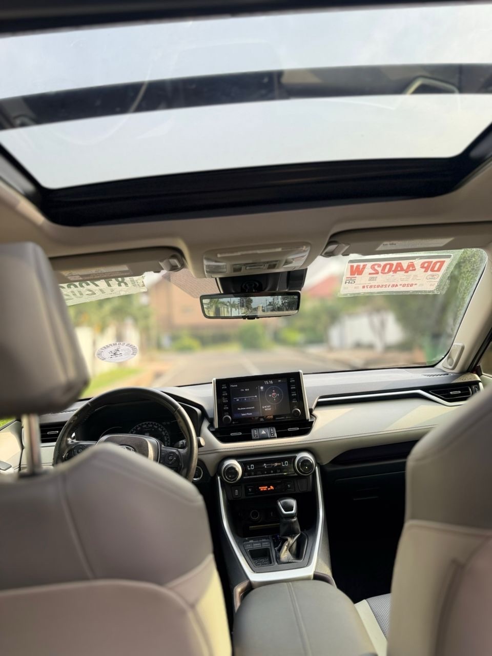2020 Toyota RAV4 Limited  - Image 4