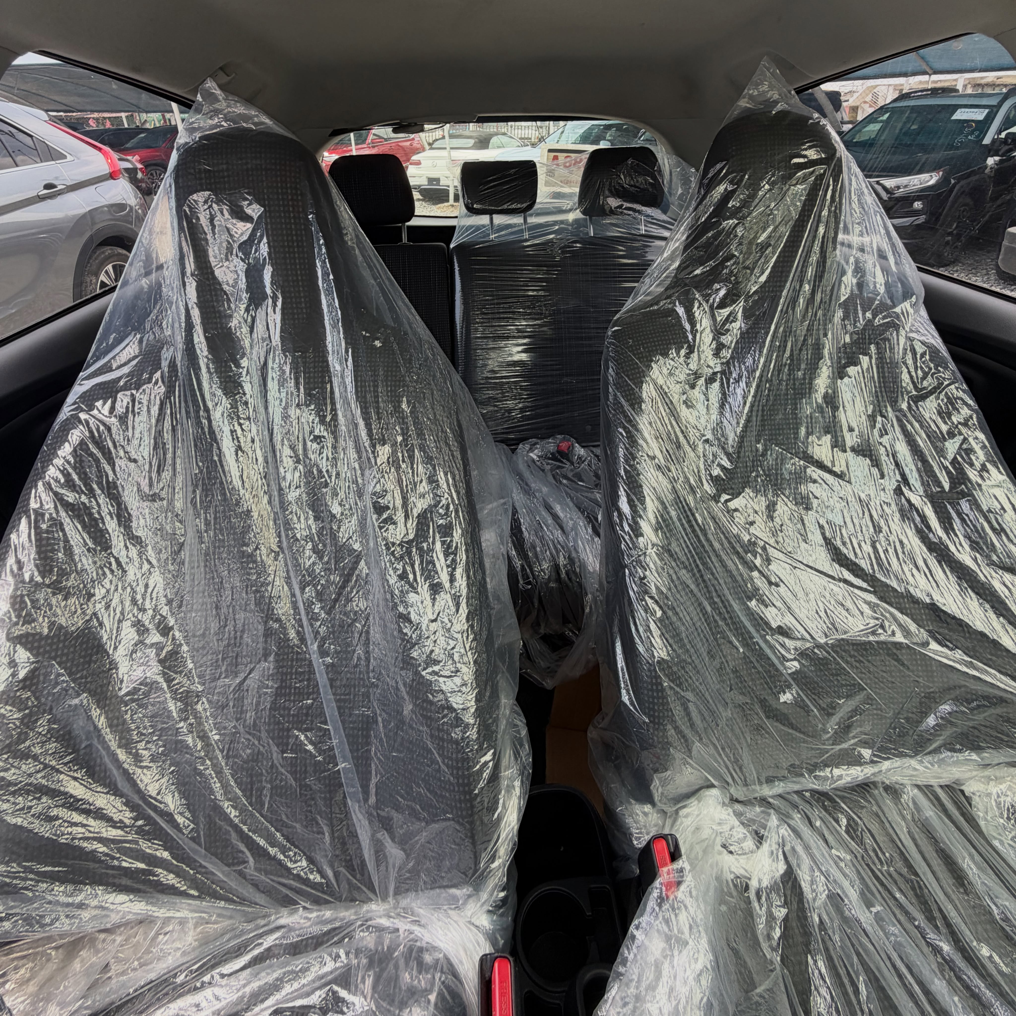 2015 Toyota Vitz 1.3L  - Image 3