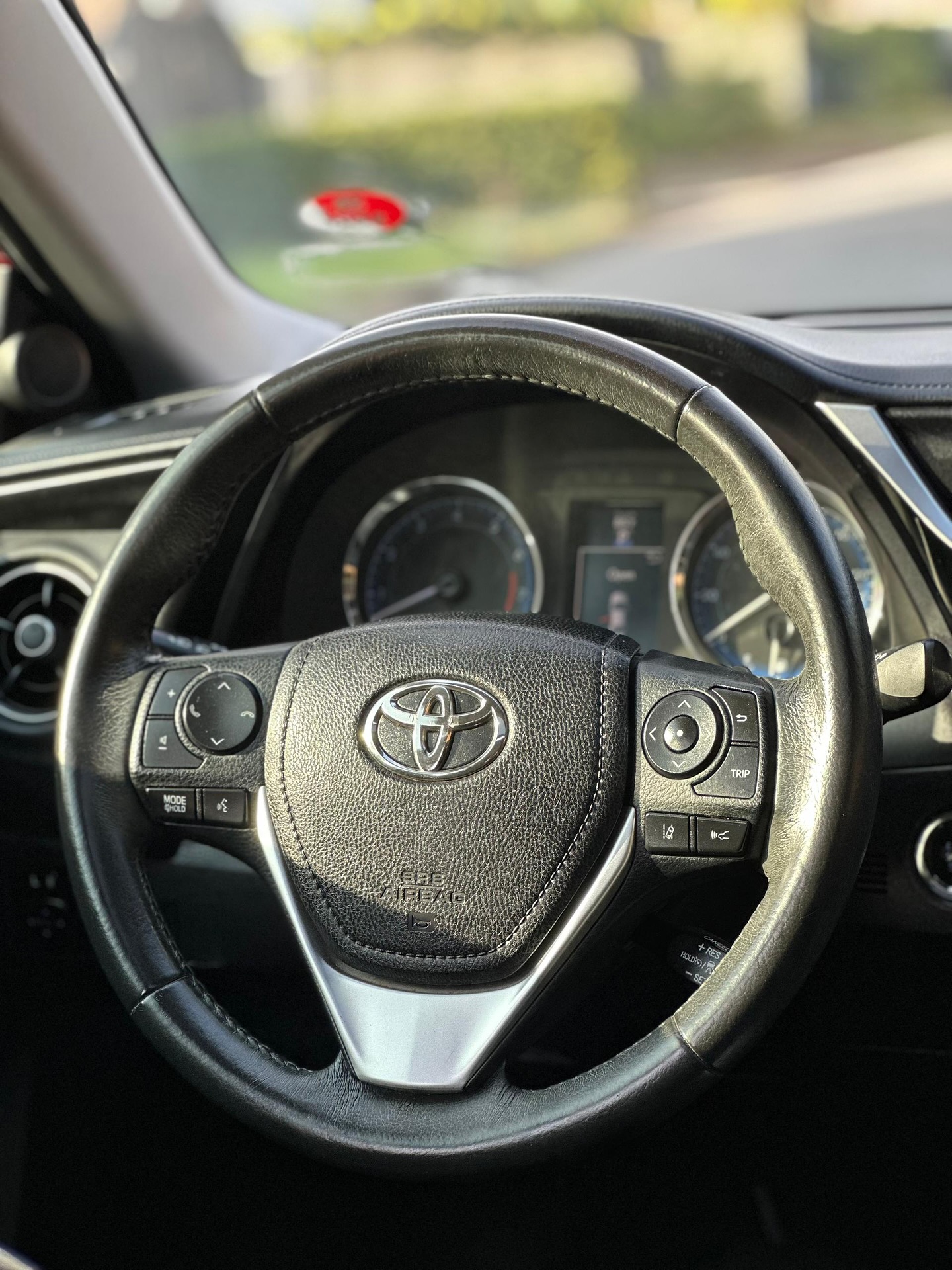 2017 Toyota Corolla XSE - Image 4