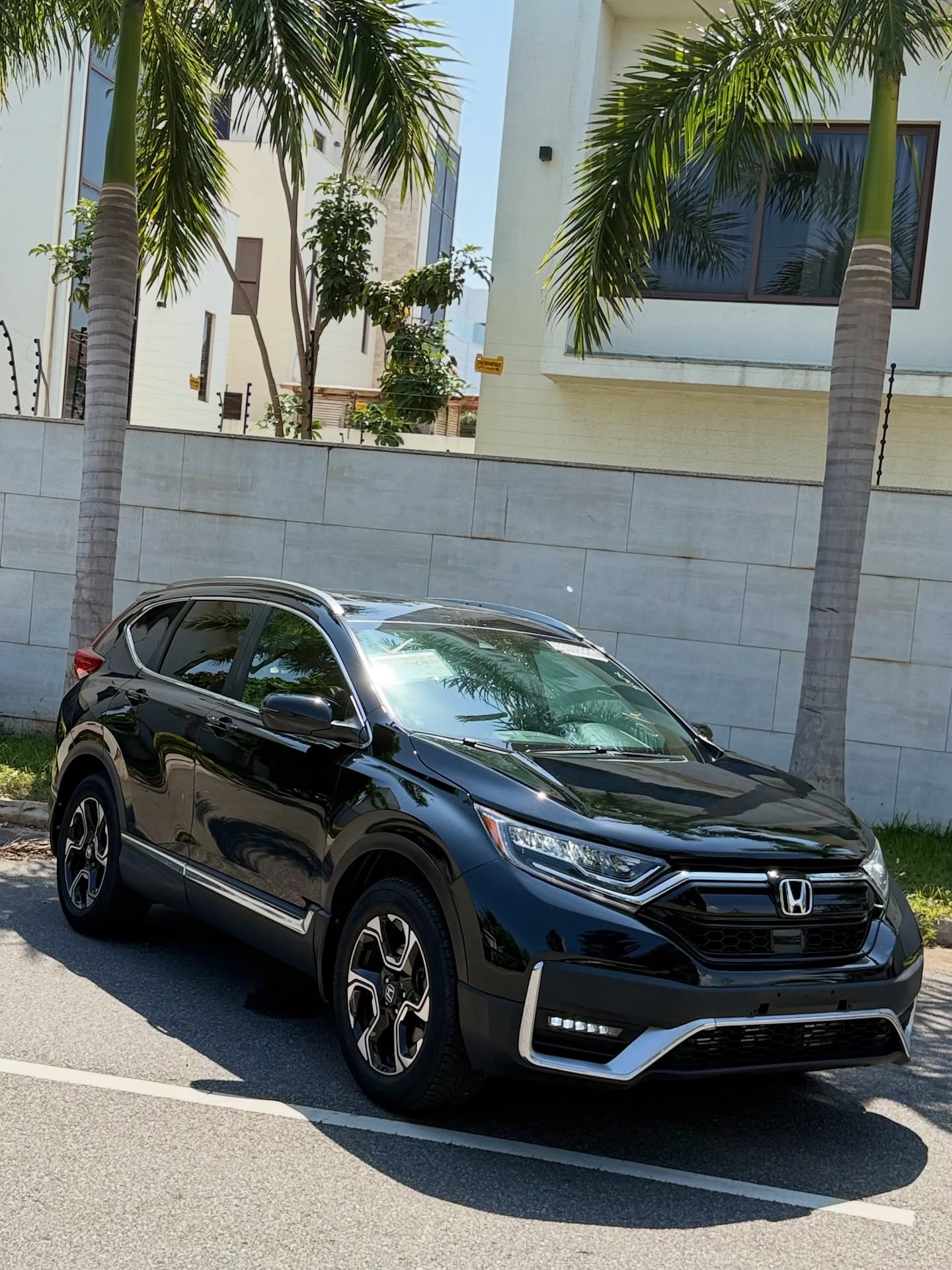 2019 Honda CrV touring - Image 5