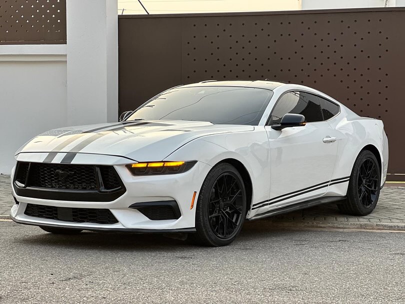 2024 FORD MUSTANG - Image 2