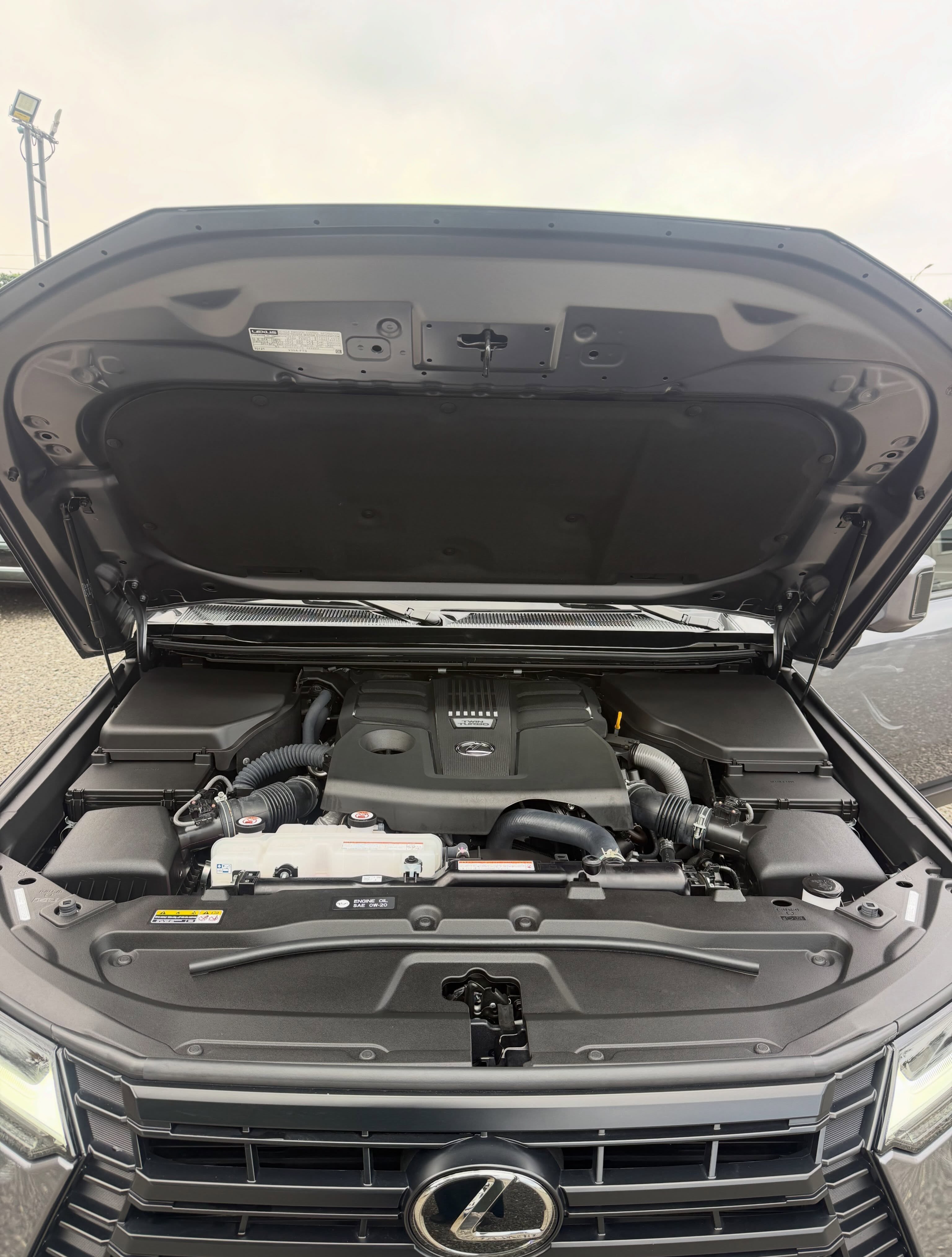 Brand New Lexus GX550 Luxury - Image 5