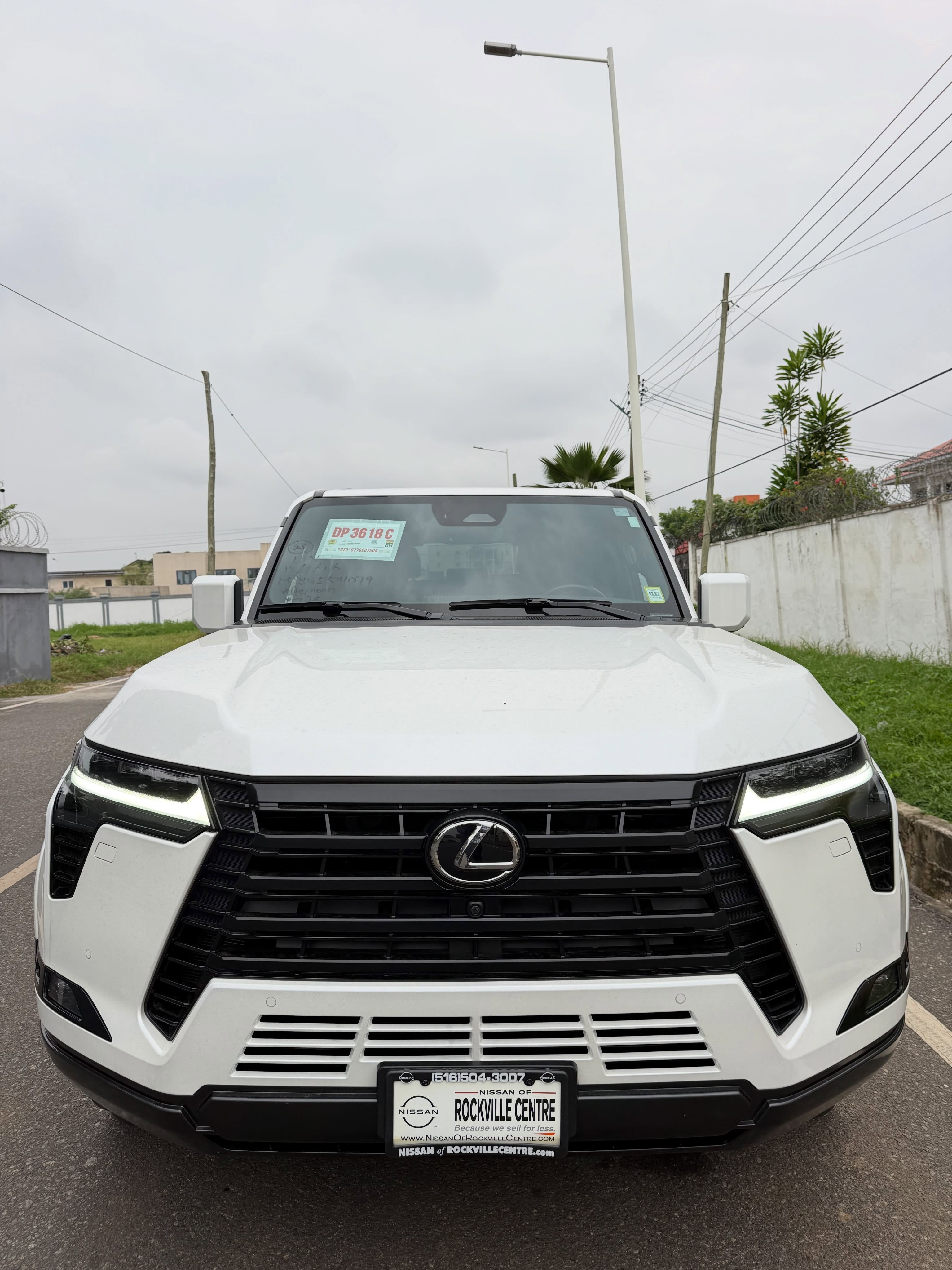 2025 Lexus GX550 Luxury - Image 2