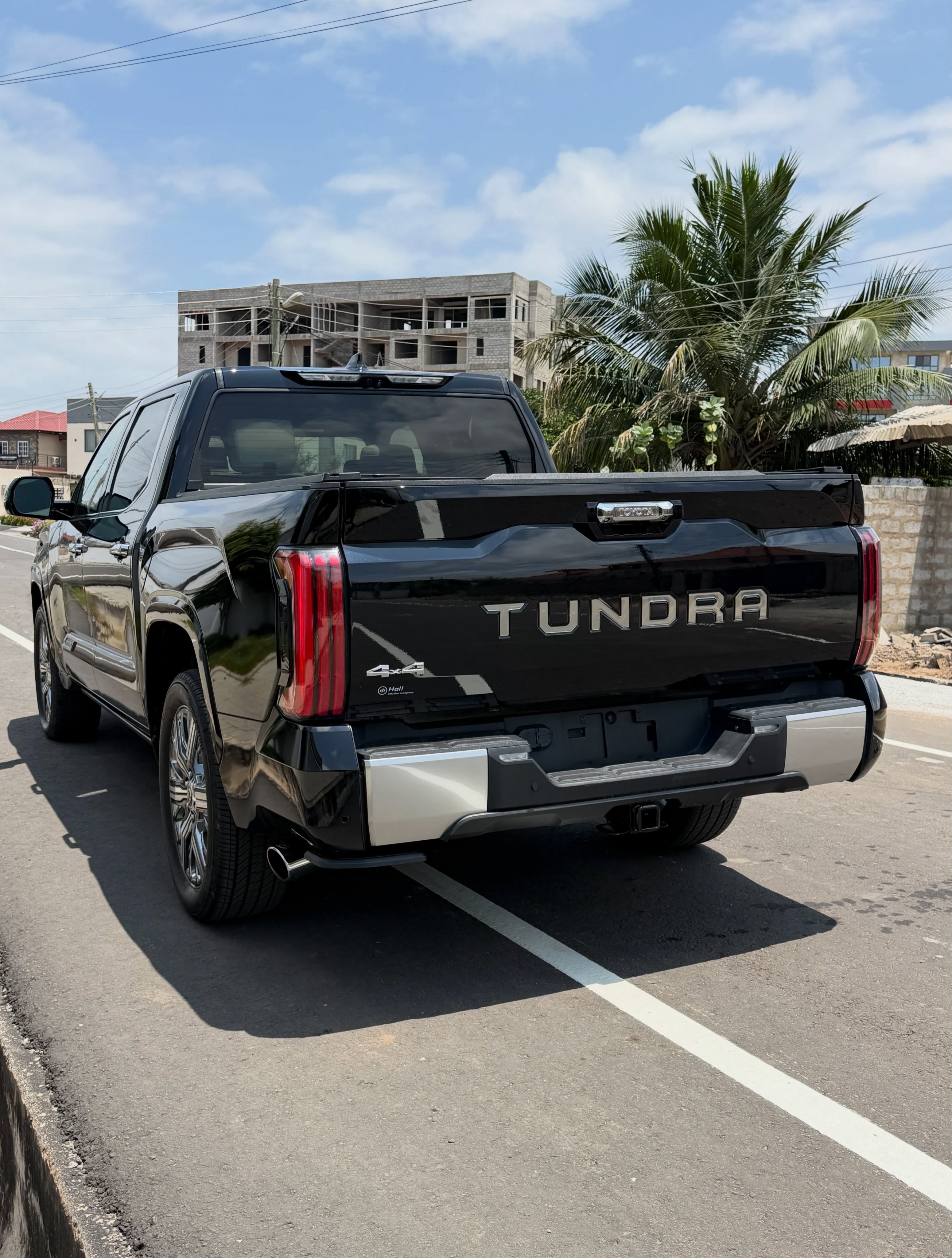 2023 Toyota Tundra Capstone Hybrid - Image 6